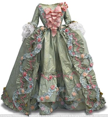 Isabelle de Borchgrave Paper Dress 9612 a